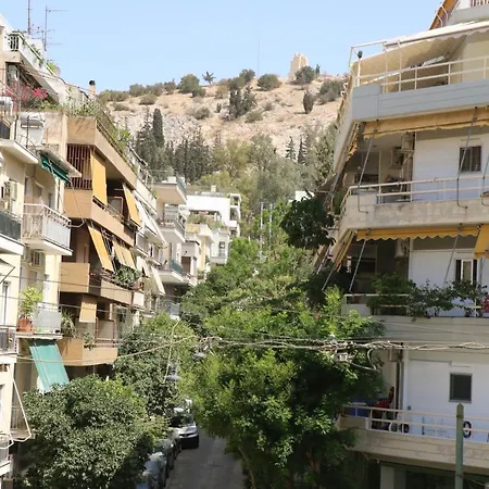 Family-friendly & Roof Garden @ Koukaki Athens