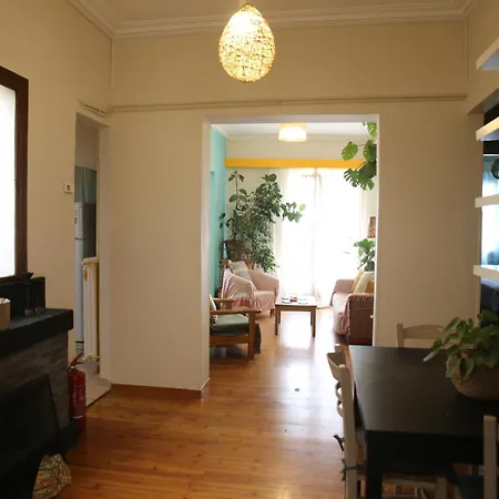 Family-friendly & Roof Garden @ Koukaki Atenas